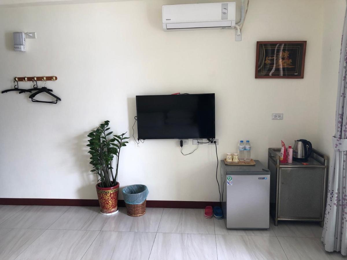 Sun Moon Lake Long Xing Homestay Yuchi Exterior foto