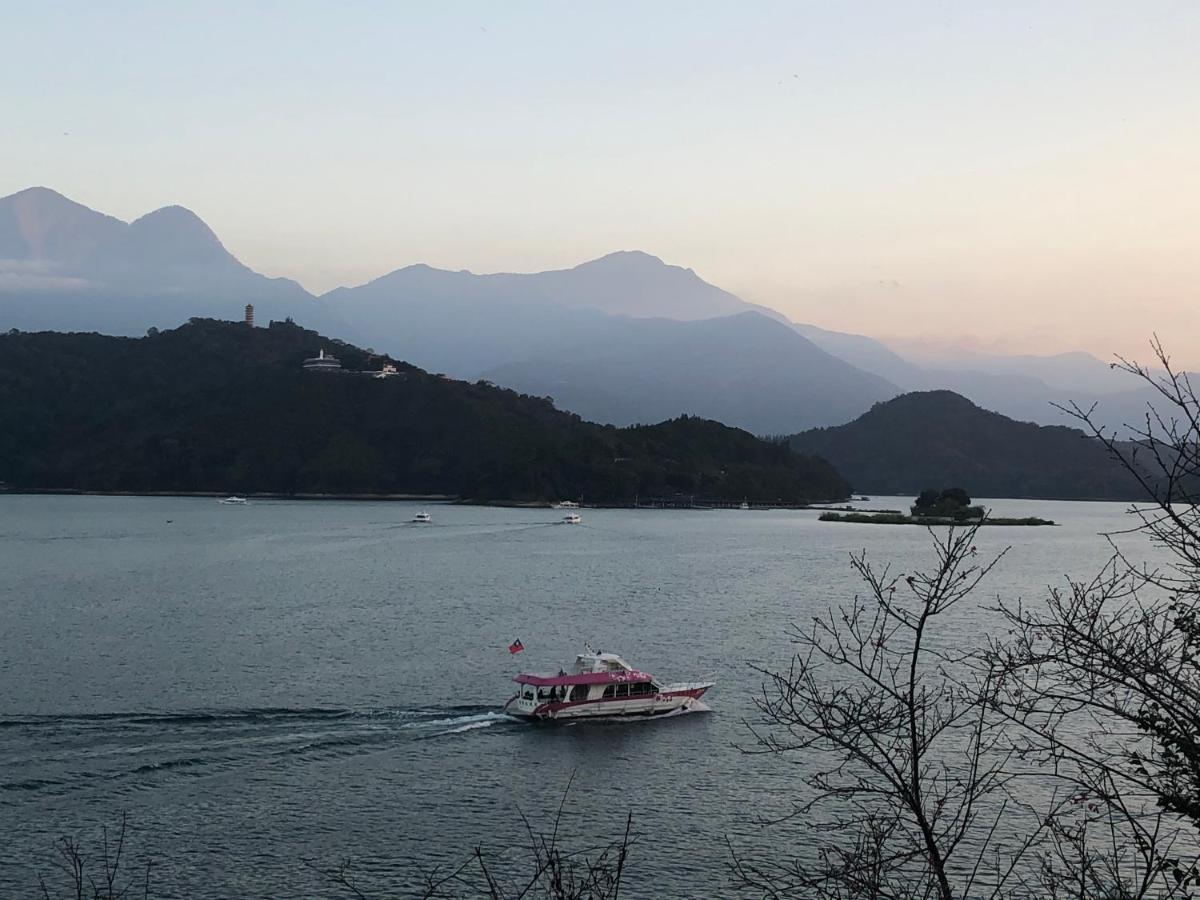 Sun Moon Lake Long Xing Homestay Yuchi Exterior foto